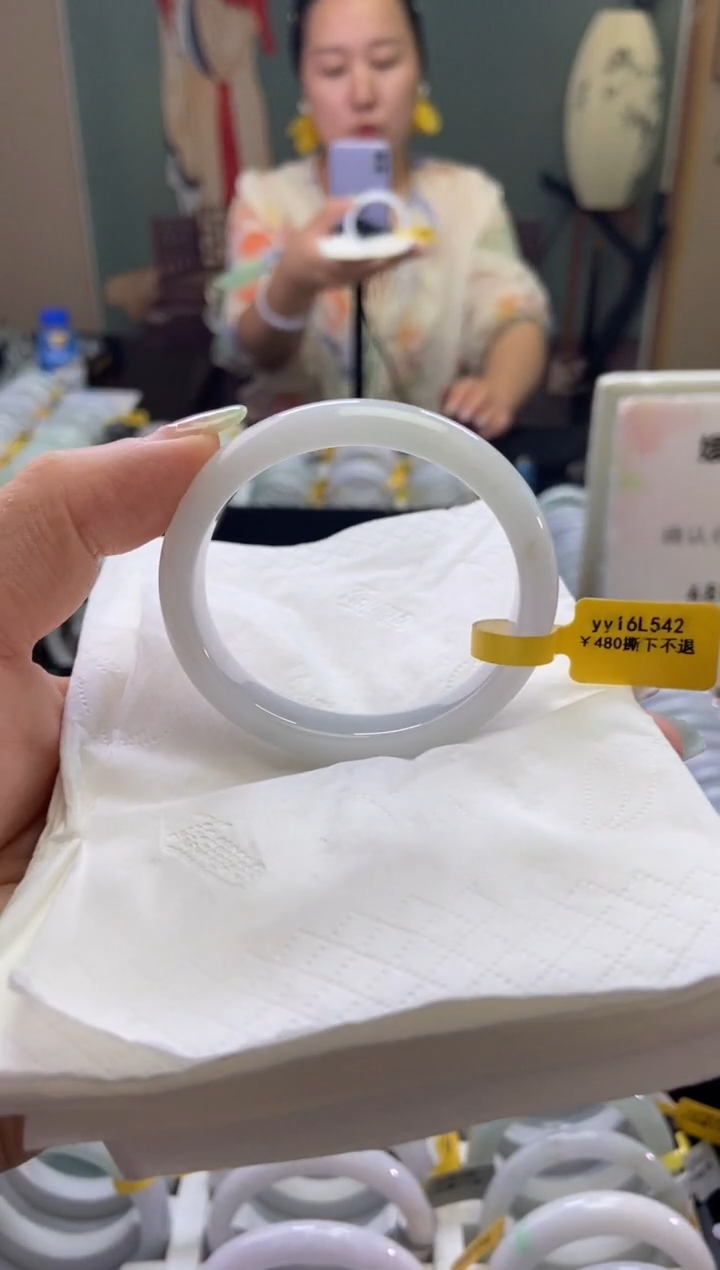 翡翠手镯未镶嵌54.2圈口d