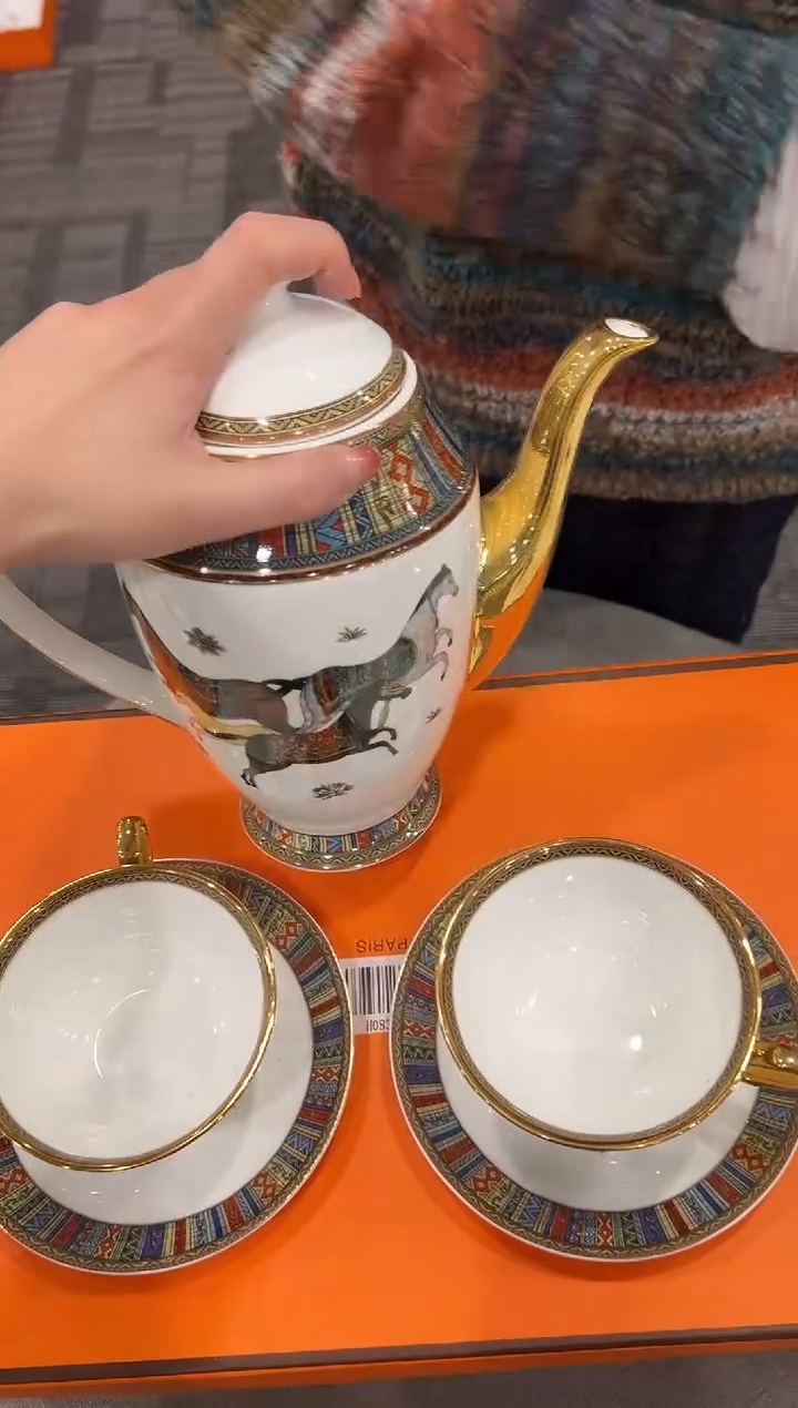 【闪购商品】杯H830--------------