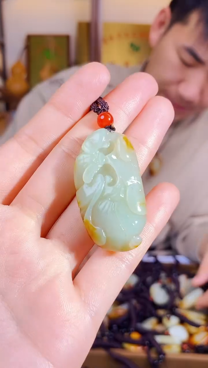 【闪购商品】和田玉颈饰未镶嵌1