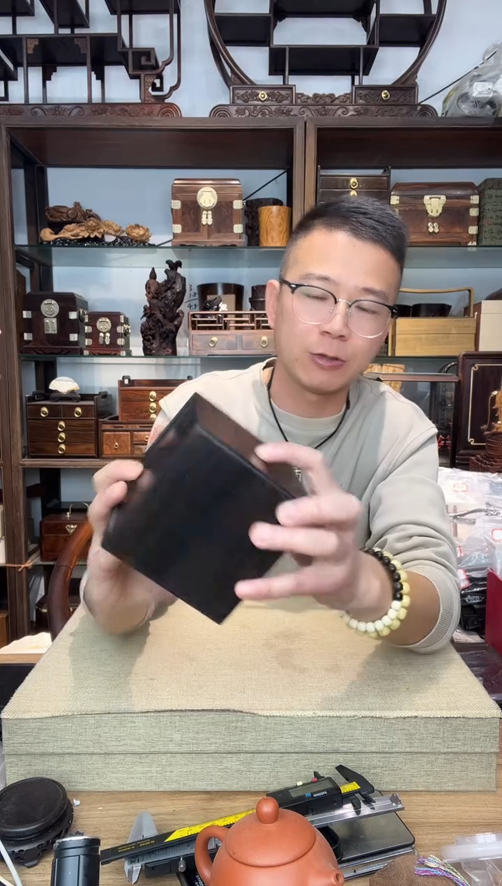 乌木类书架120大叶紫檀茶壶机关盒   大瑕疵