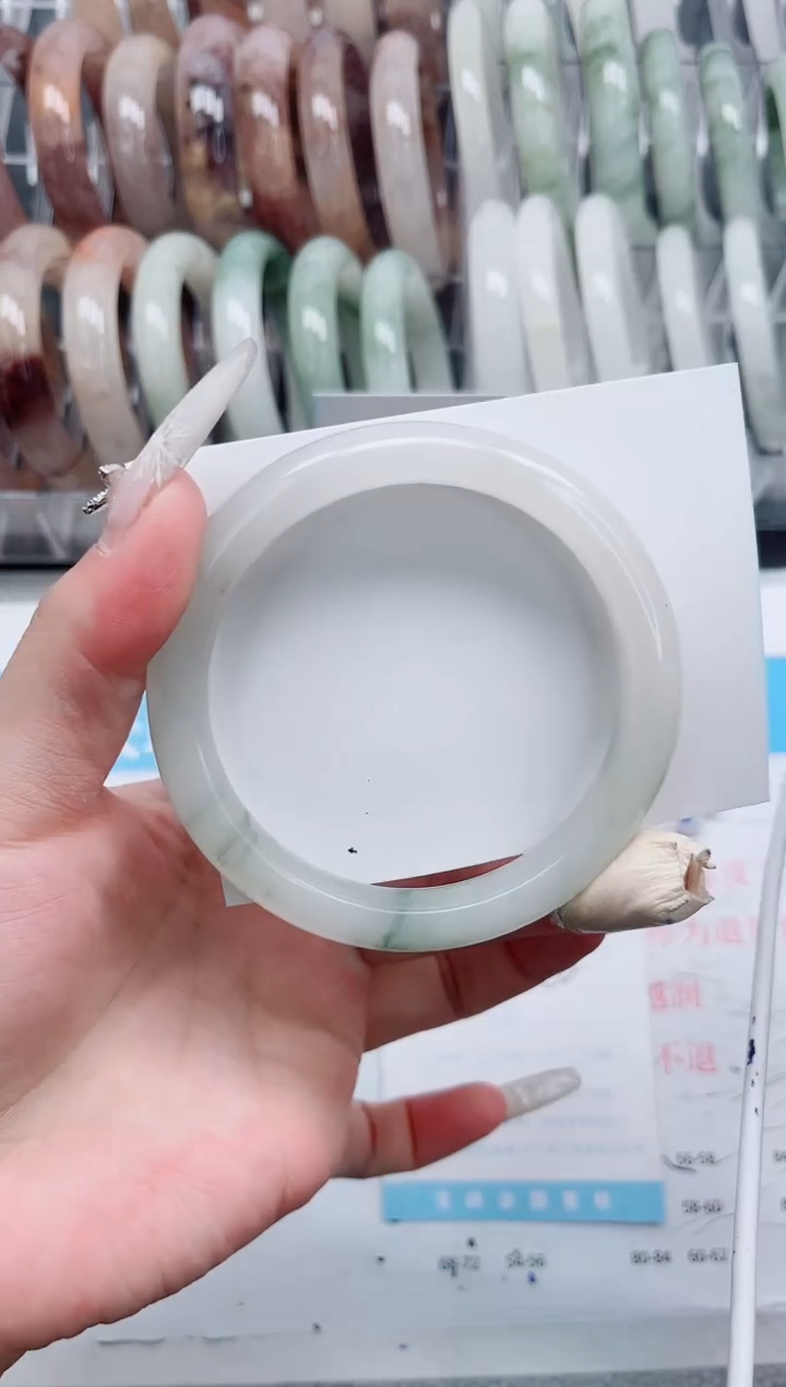 【闪购商品】石英质玉手镯未镶嵌A222-62