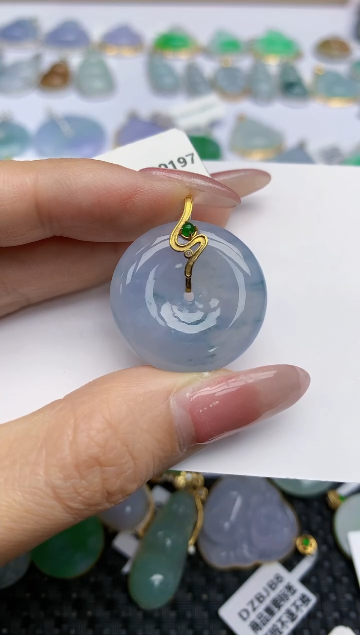 【闪购商品】翡翠挂件18K金镶嵌天然翡翠A货