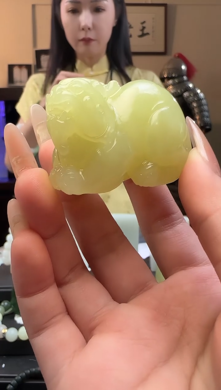 【闪购商品】和田玉黄口貔貅未镶嵌手把件