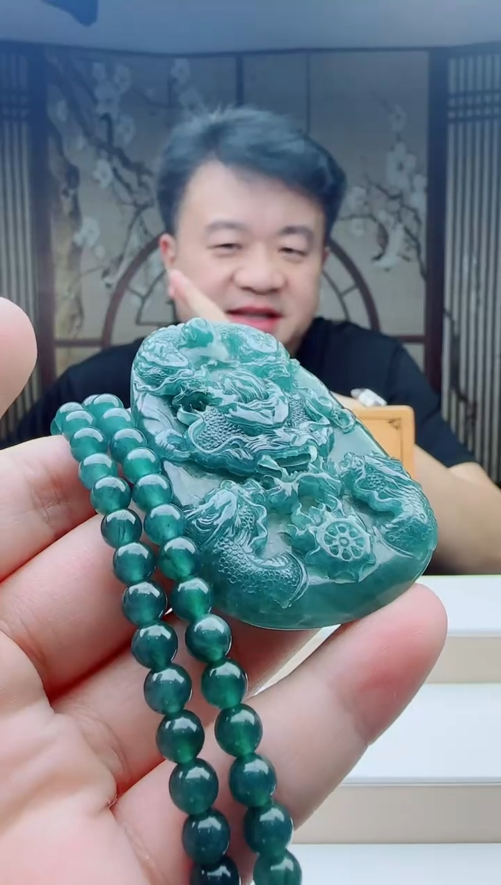 颈饰未镶嵌翡翠多样性发其一