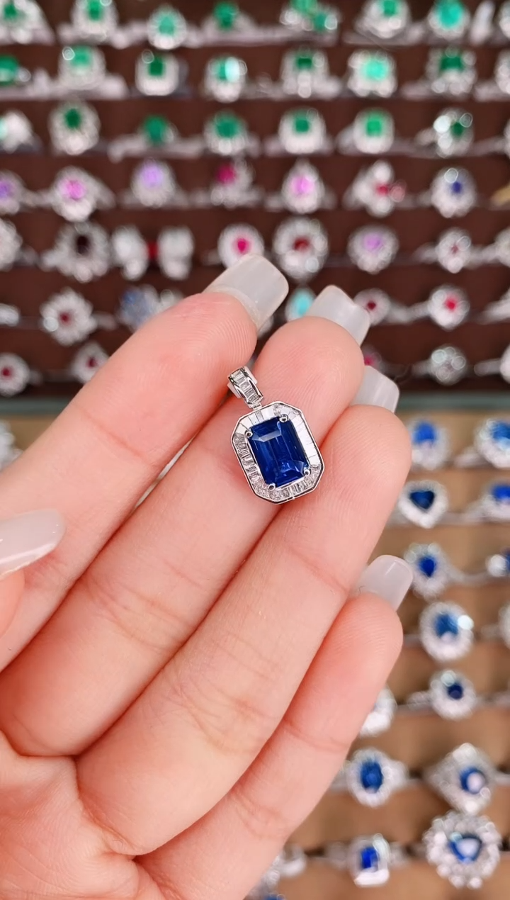 【闪购商品】蓝宝石18K金吊坠18K金镶嵌1.03克拉