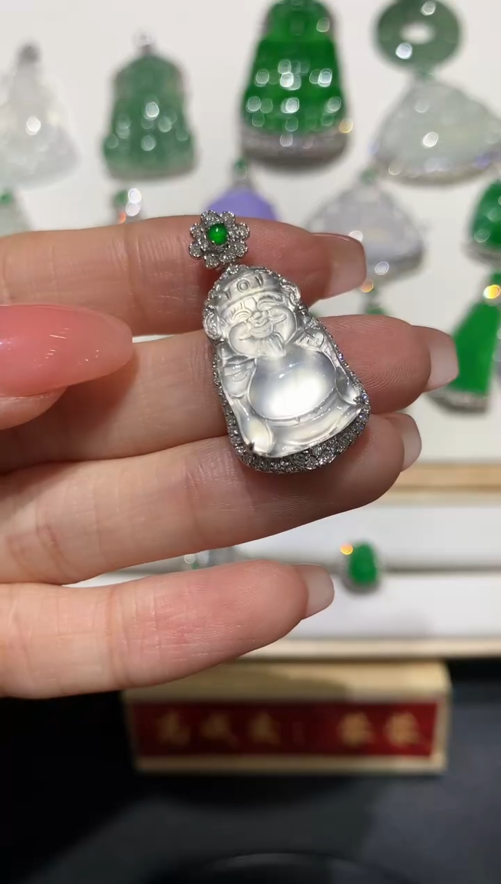 【闪购商品】翡翠吊坠(不含链)18K金镶嵌团购4