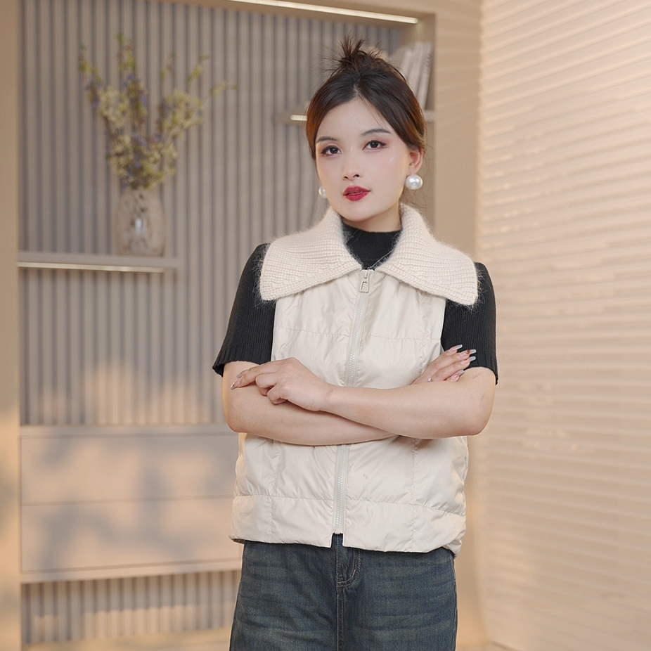 休闲简约针织毛领贴身羽绒马甲时尚短款女士百搭秋冬