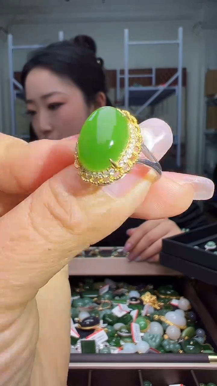 颈饰银S925镶嵌和田玉（多样性发货.发其一)1.04.38