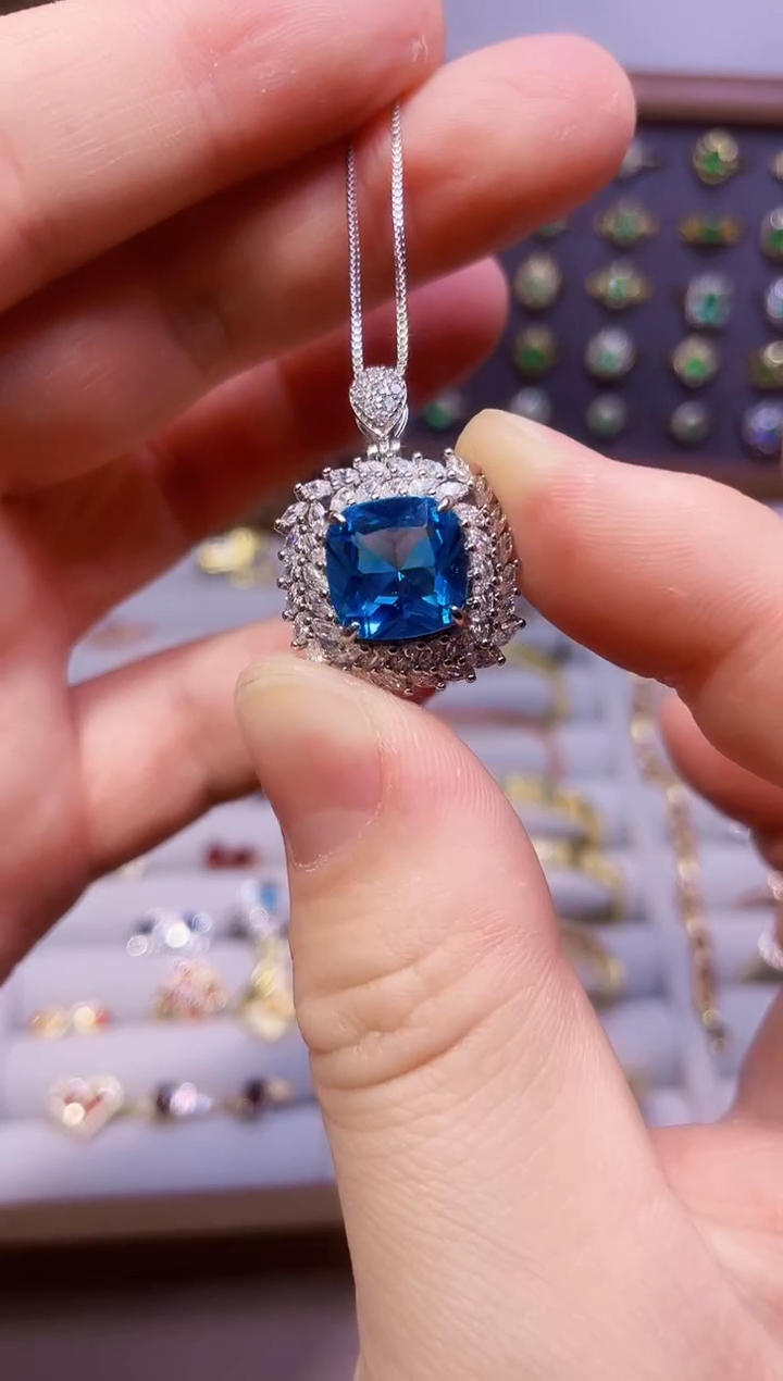 【闪购商品】托帕石吊坠(赠链)未镶嵌一条