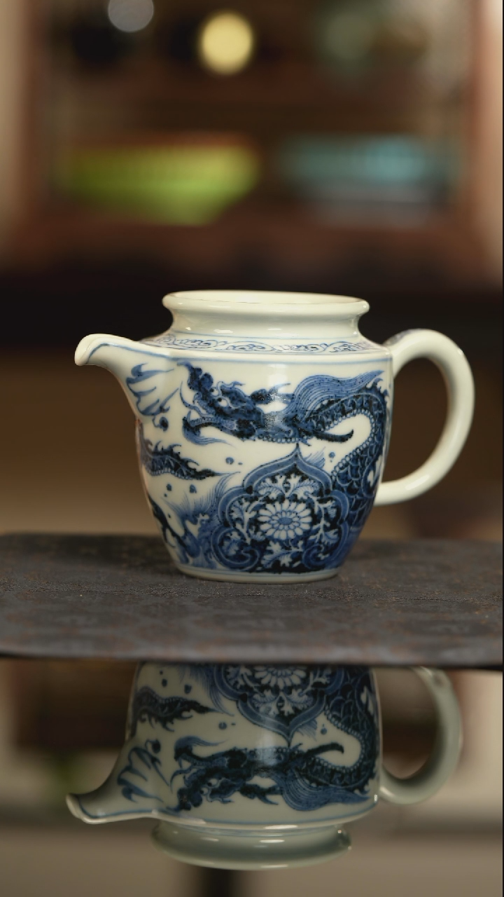 【闪购商品】明续幽蓝龙穿花公道杯