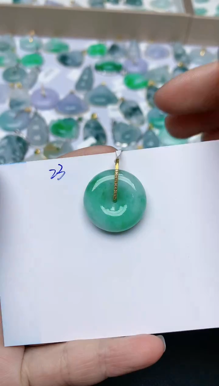 【闪购商品】翡翠颈饰18K金镶嵌天然翡翠A货    