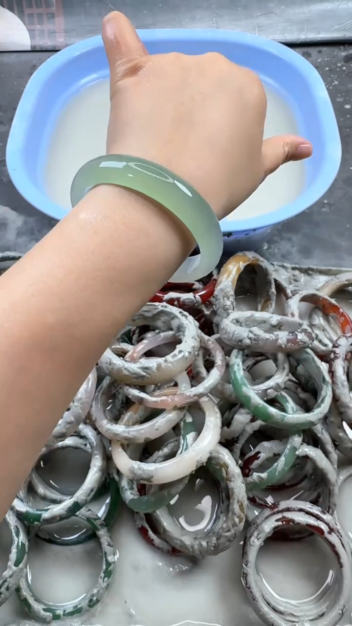 玛瑙/玉髓手镯未镶嵌32 6465