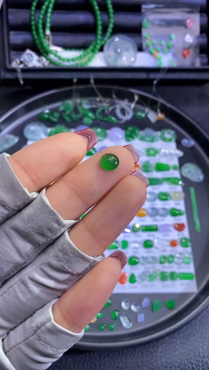 未镶嵌挂件翡翠蛋