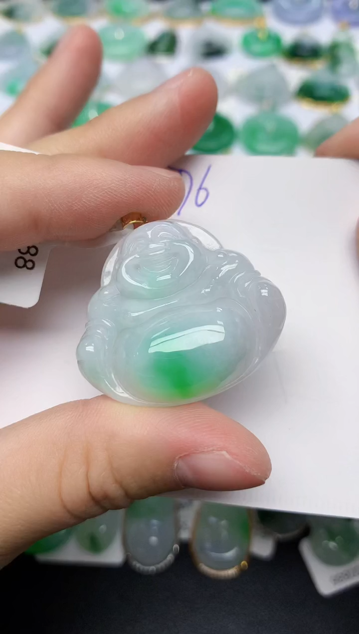 颈饰18K金镶嵌翡翠 天然缅甸A货翡翠百元以上9元证书费自理