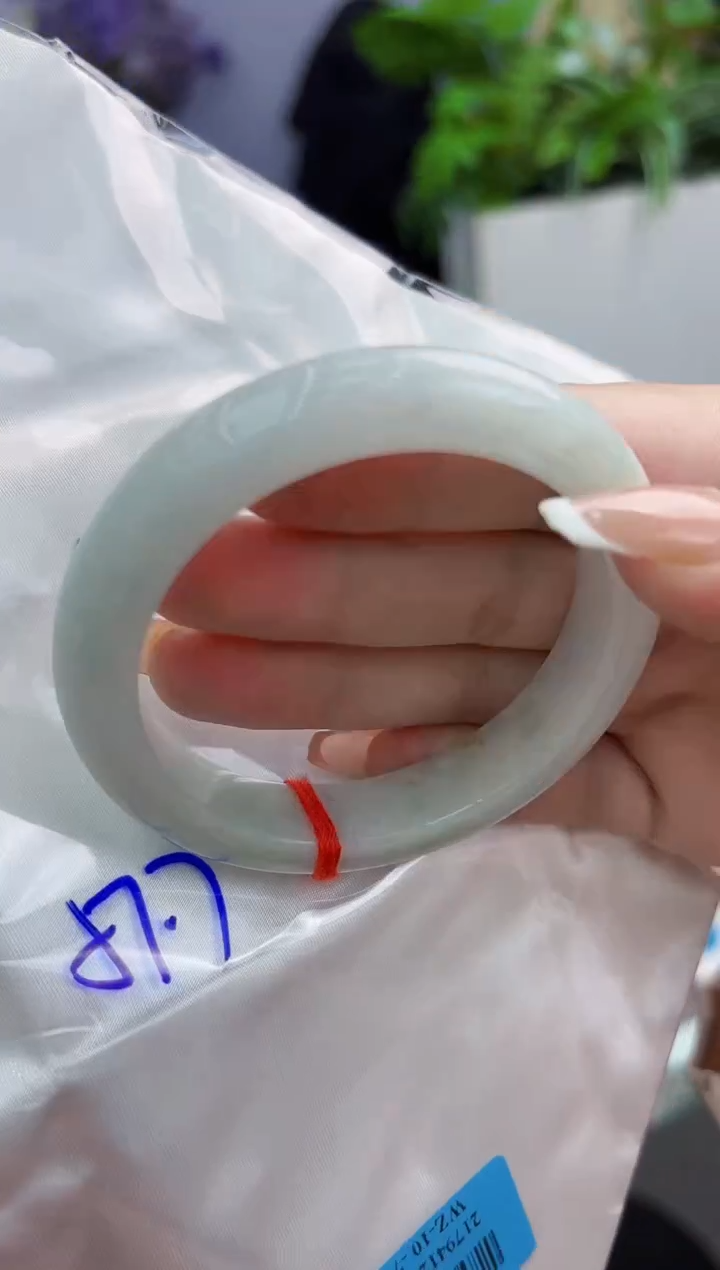 【闪购商品】翡翠手镯未镶嵌翡翠手镯