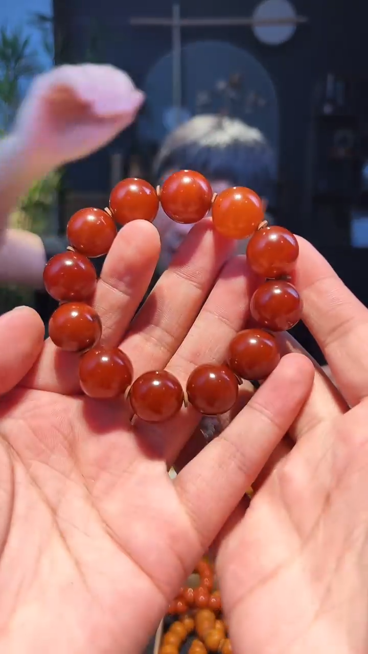 【闪购商品】蜜蜡手链未镶嵌大单圈17+