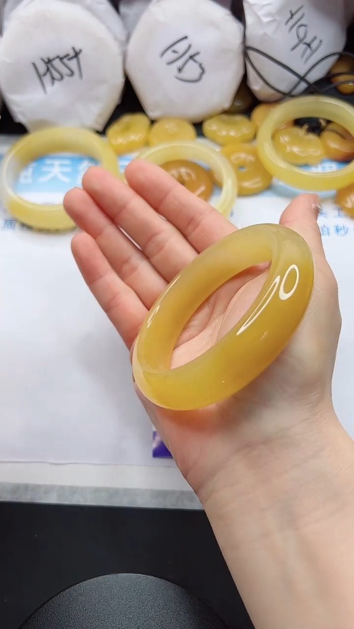 【闪购商品】石英质玉手镯未镶嵌608-60-61