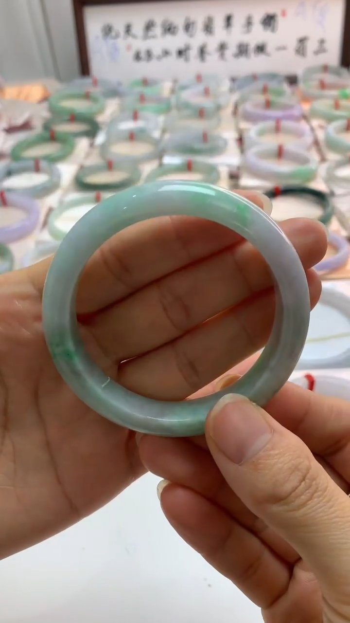 未镶嵌手镯翡翠53.9带色