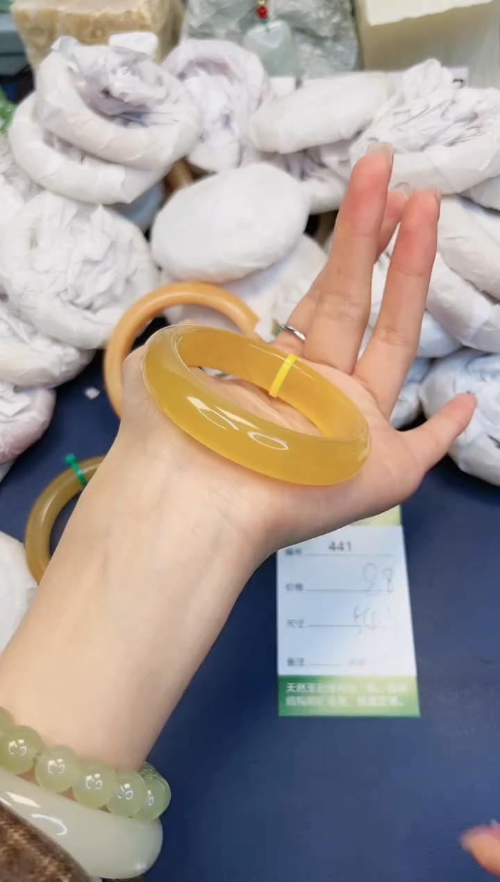 【闪购商品】石英质玉手镯未镶嵌441