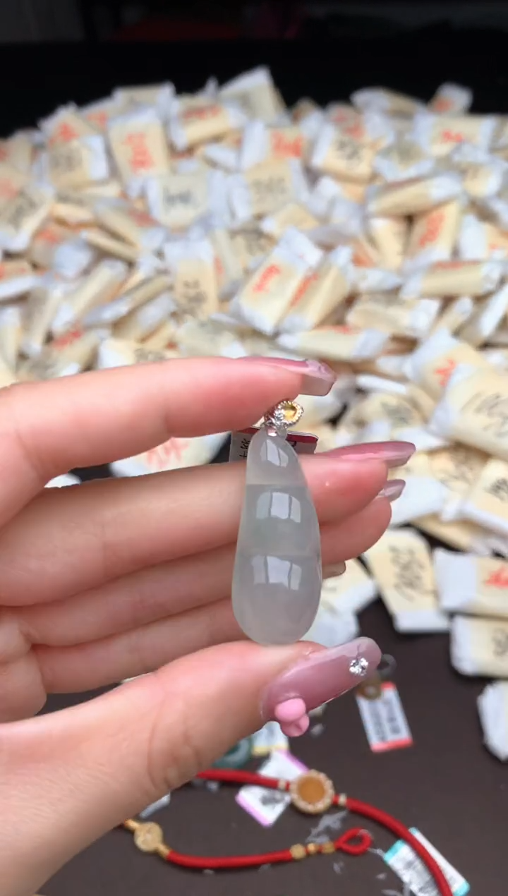 【闪购商品】翡翠挂件18K金镶嵌—