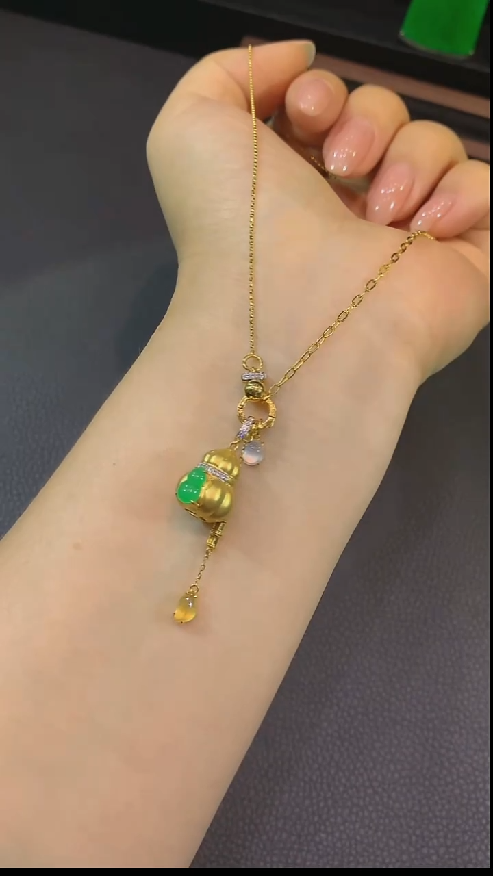 套链18K金镶嵌翡翠套链