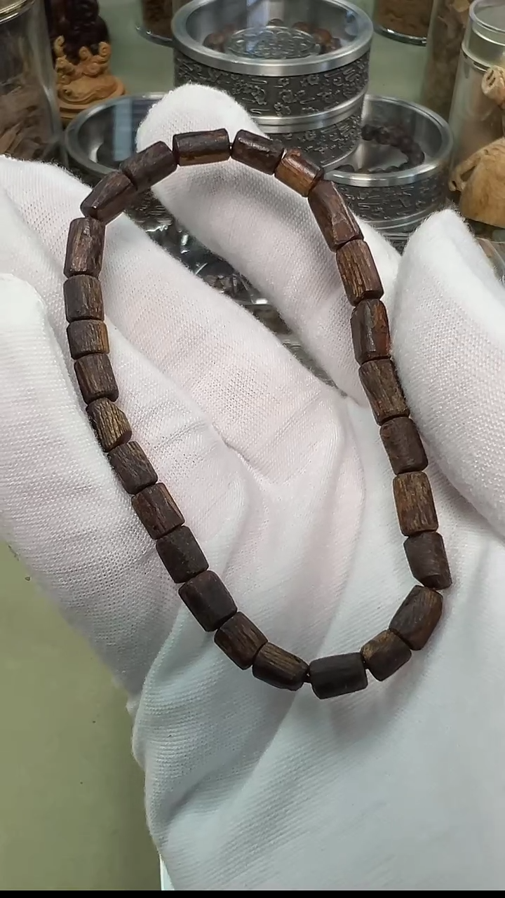 【闪购商品】沉香3.6g越南芽庄白棋沉水桶珠单圈