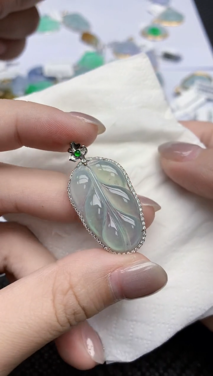 【闪购商品】翡翠颈饰18K金镶嵌天然翡翠A货