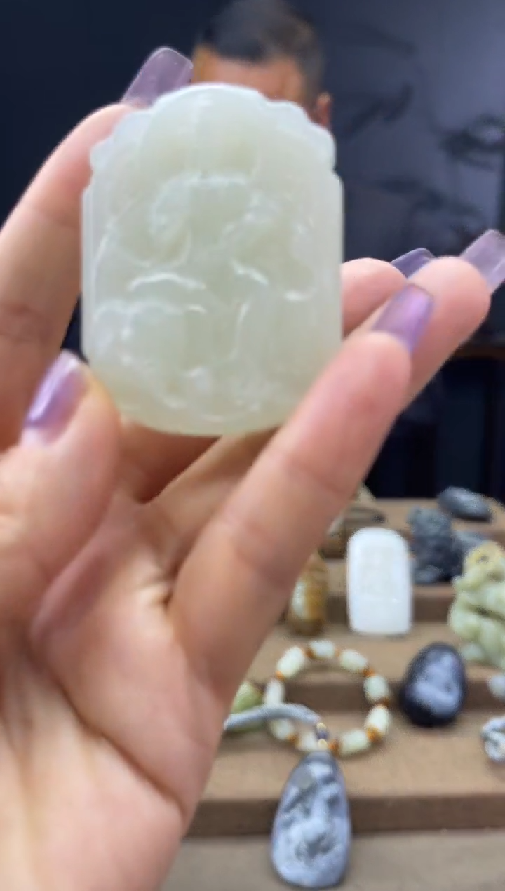 颈饰未镶嵌和田玉1