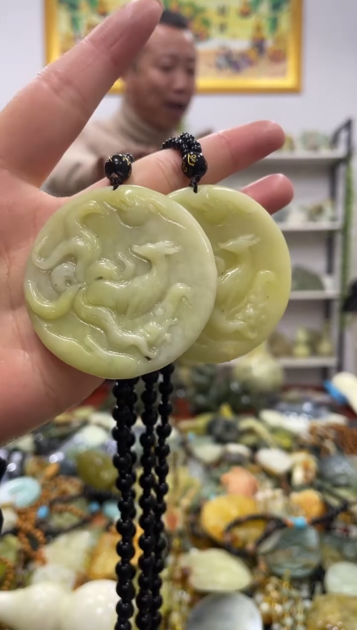 【闪购商品】岫玉吊坠未镶嵌多样性发货其中发一件