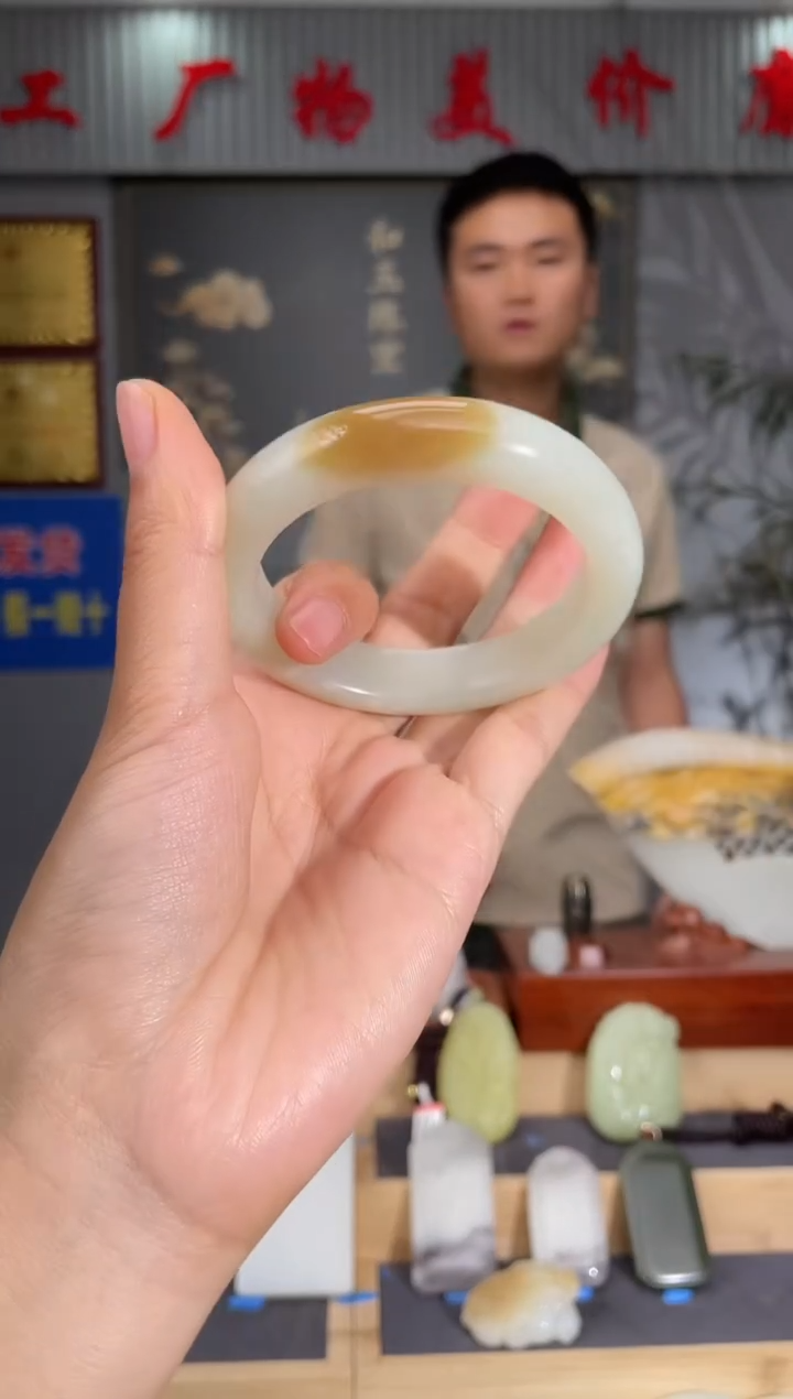 和田玉未镶嵌颈饰56+