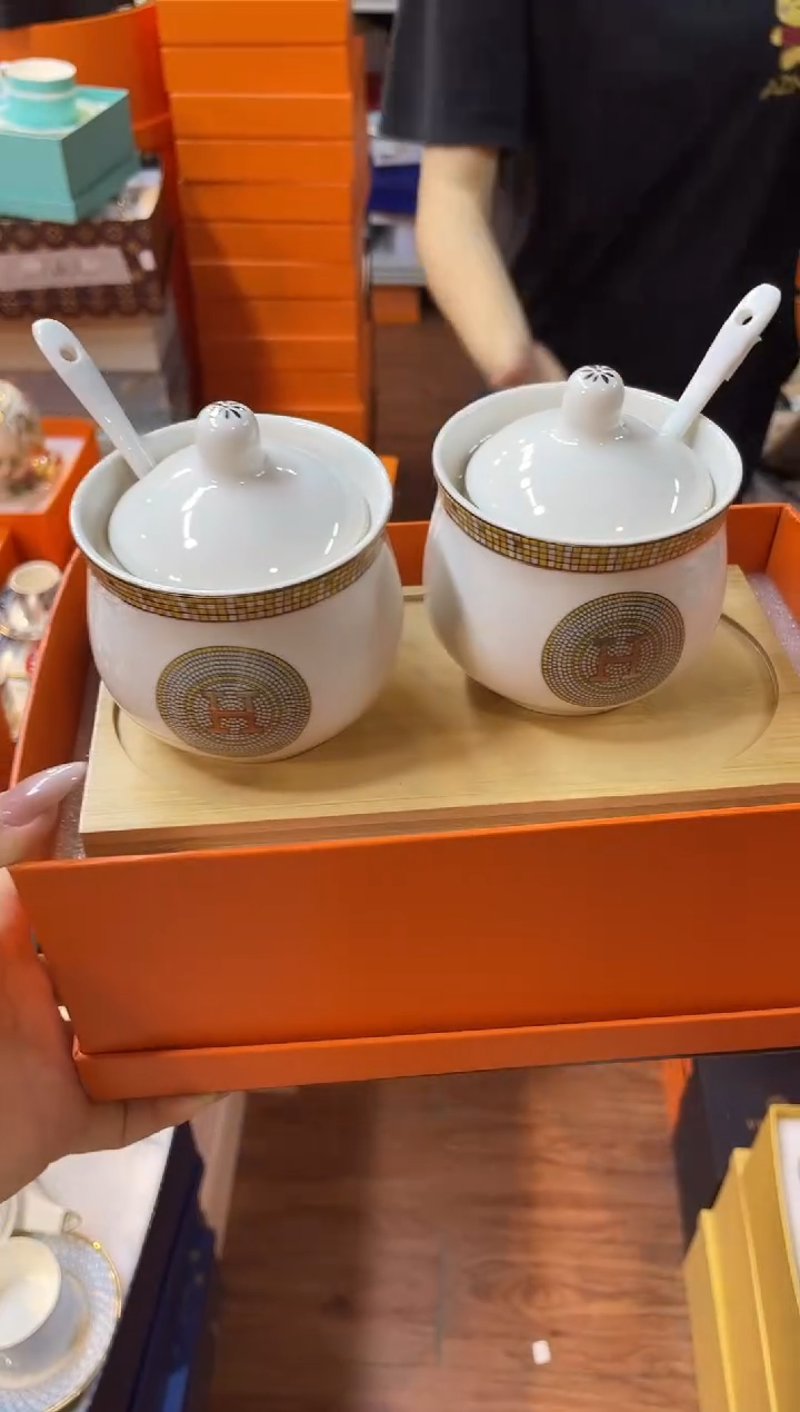 杯鸿辉家品牌瓷器，京东包邮！
