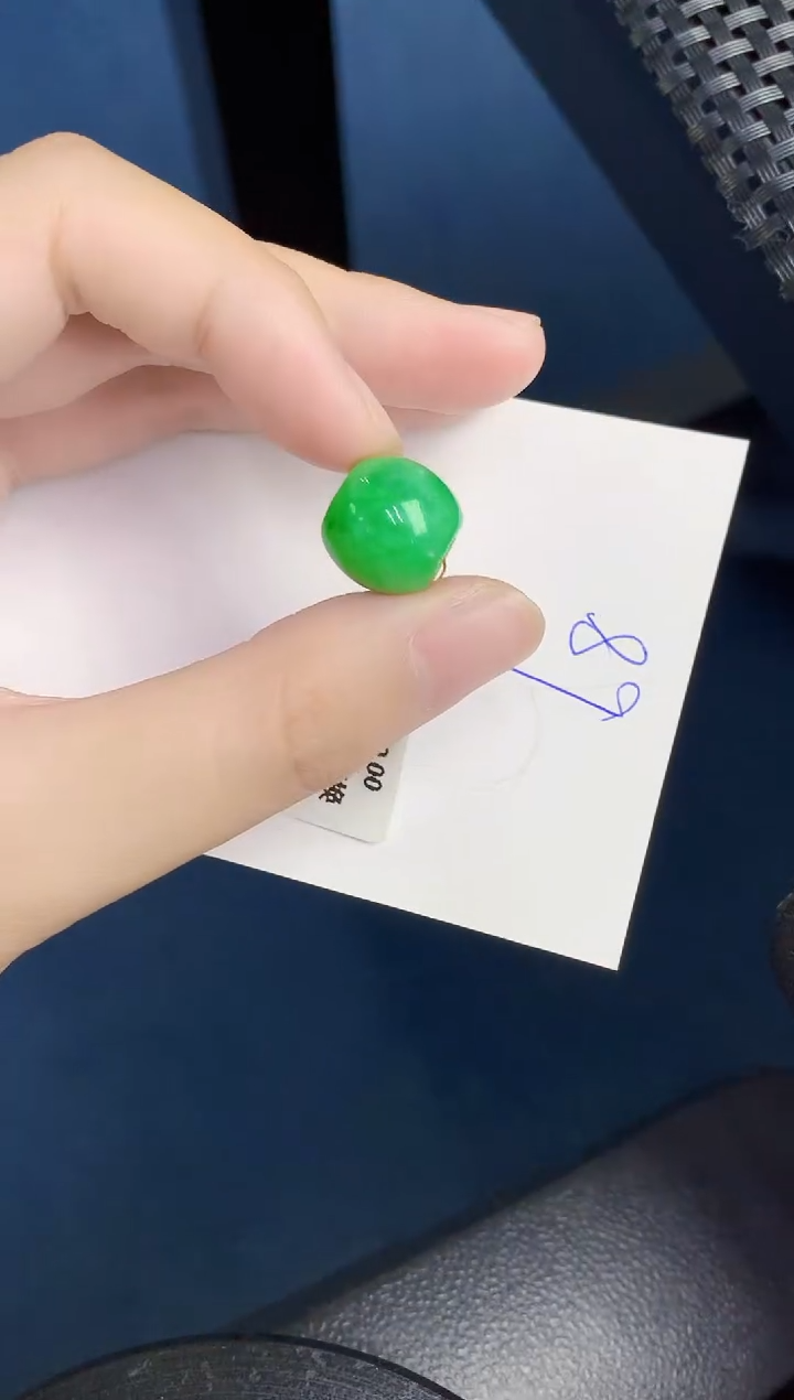 【闪购商品】翡翠未镶嵌颈饰000000000