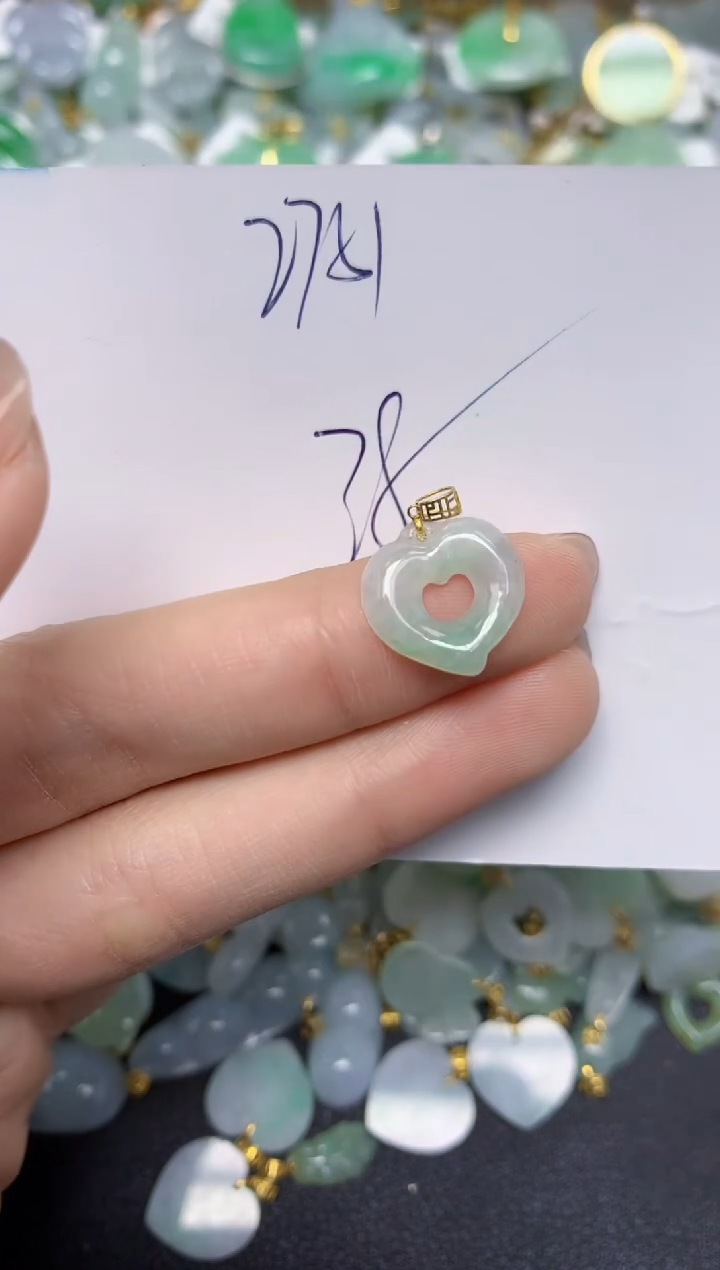 【闪购商品】翡翠颈饰18K金镶嵌天然翡翠A货