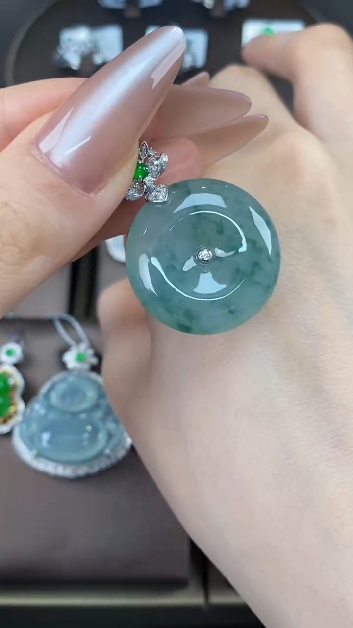 【闪购商品】翡翠吊坠(不含链)18K金镶嵌翡翠平安扣