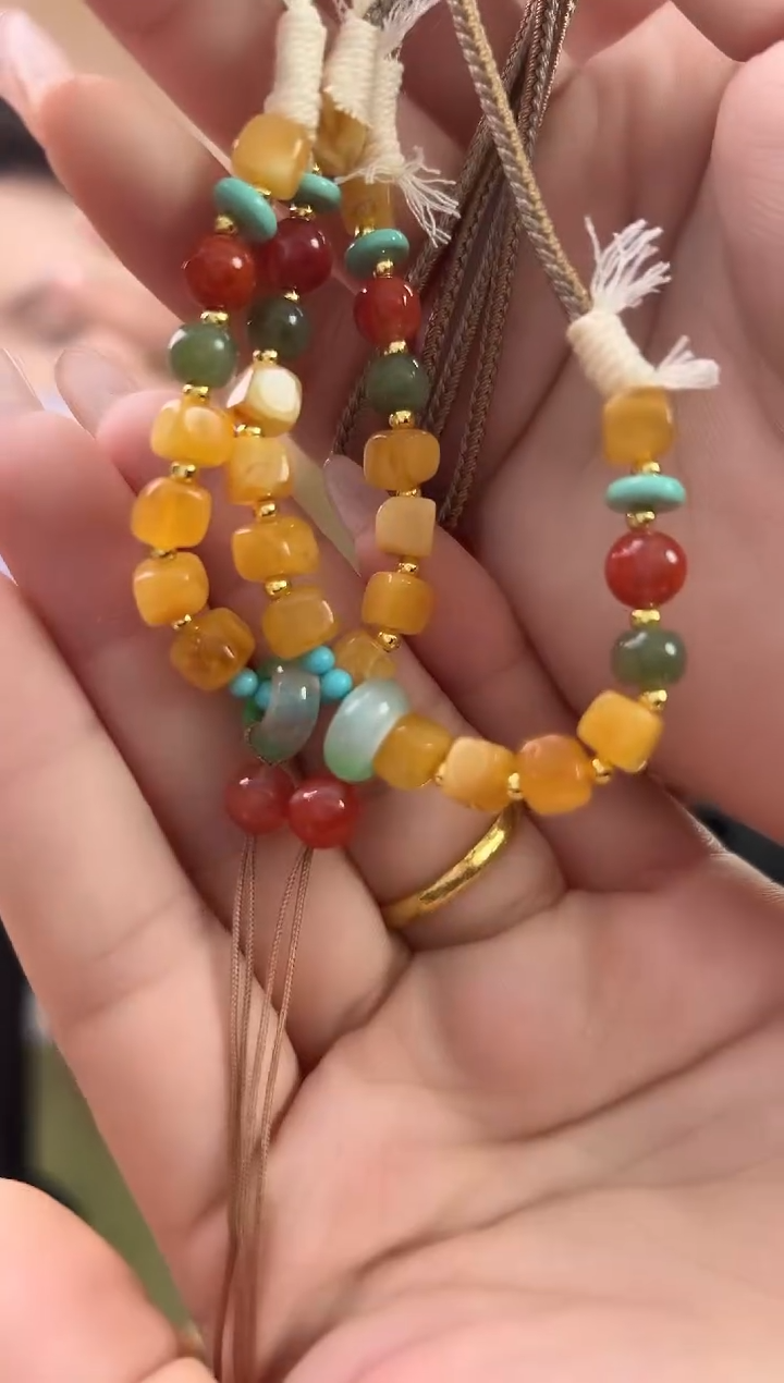 裸石琥珀未镶嵌天然琥珀蜜蜡吊坠多样性发一条