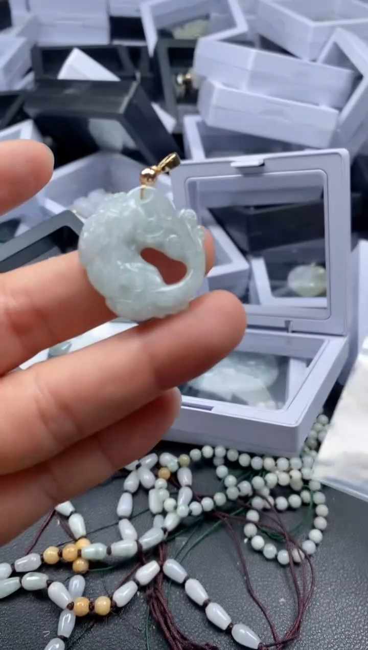 翡翠未镶嵌吊坠(不含链)1319