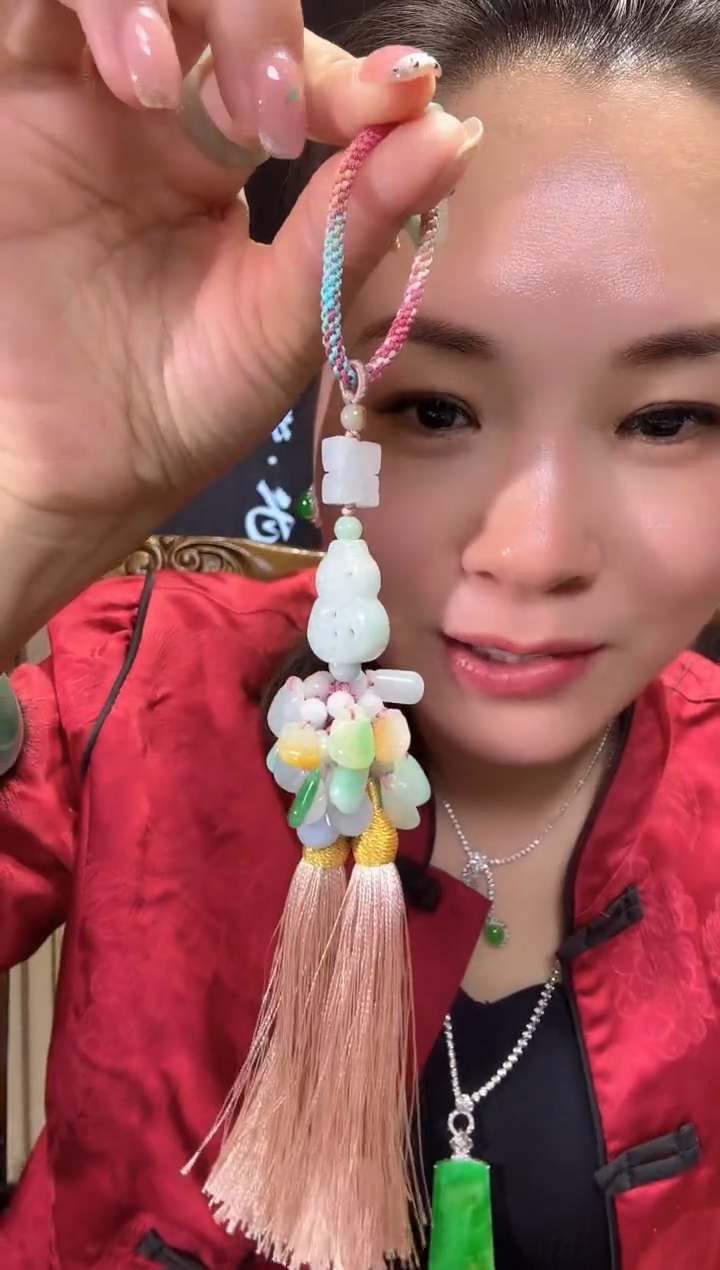 【闪购商品】翡翠挂件未镶嵌葫芦