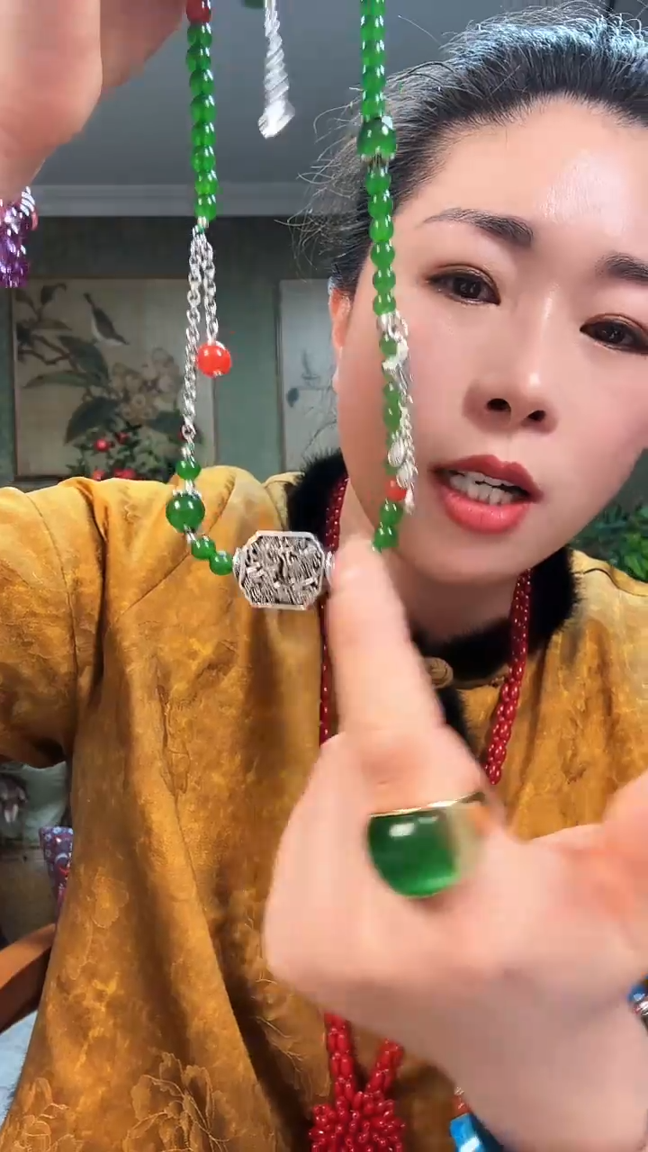 【闪购商品】树脂制品0000000T044