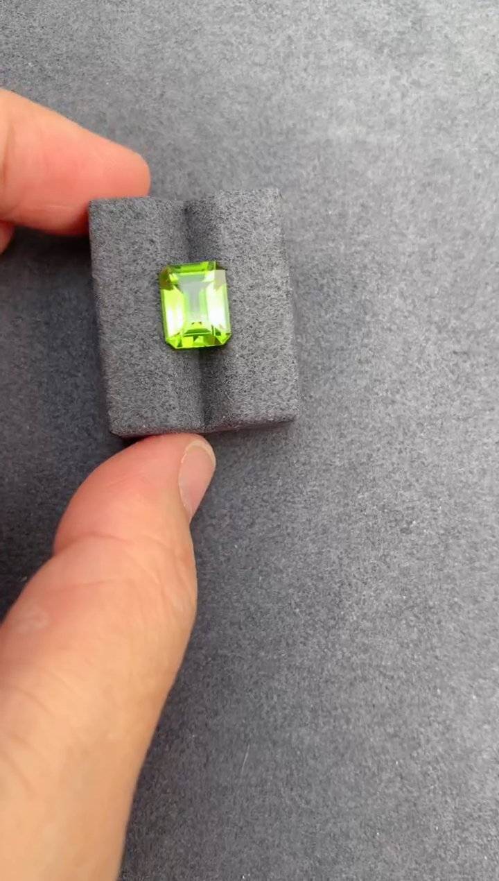 【闪购商品】橄榄石裸石未镶嵌3.8ct橄榄石