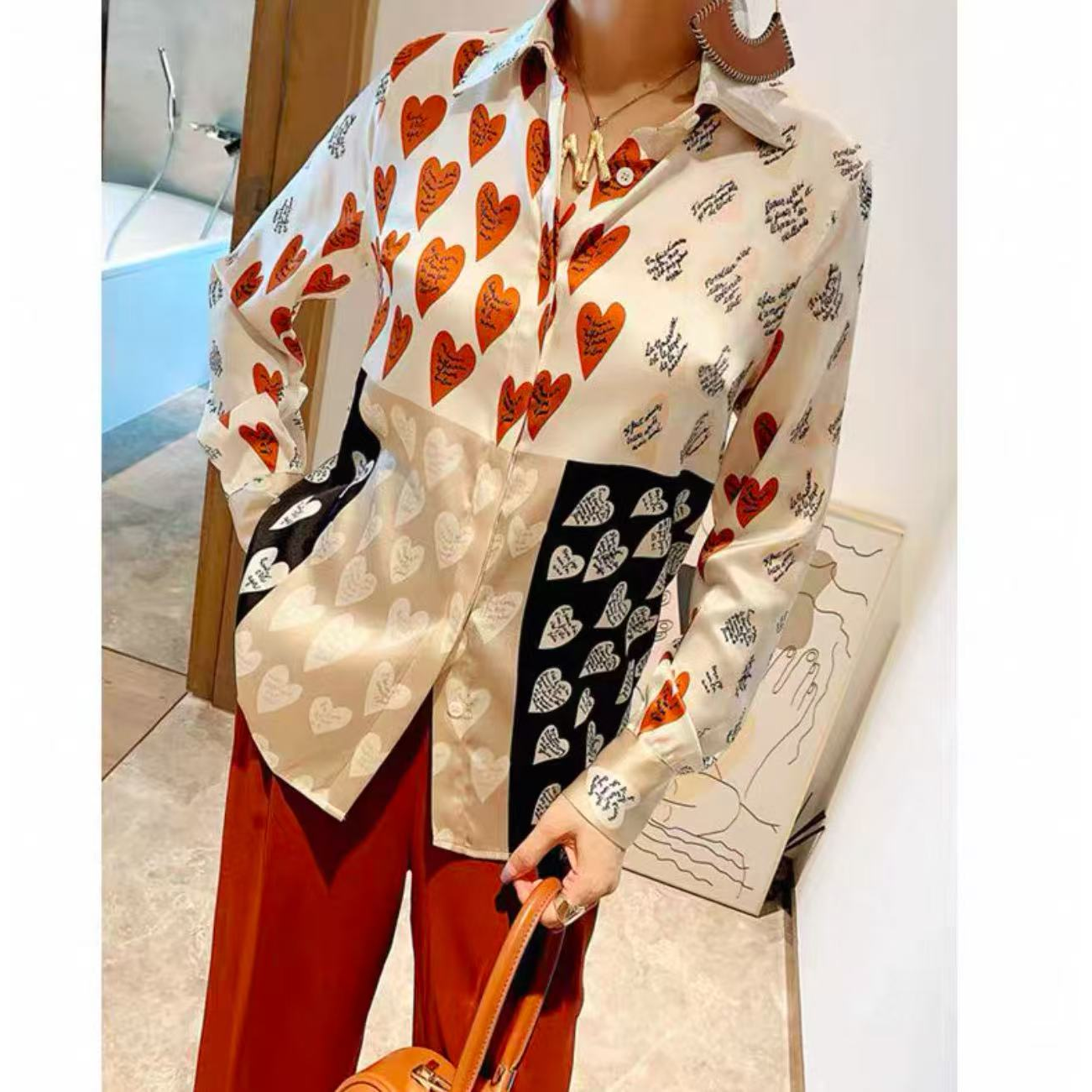 夏季新款桑蚕丝爱心印花缎面丝滑女式衬衫25DAK0580