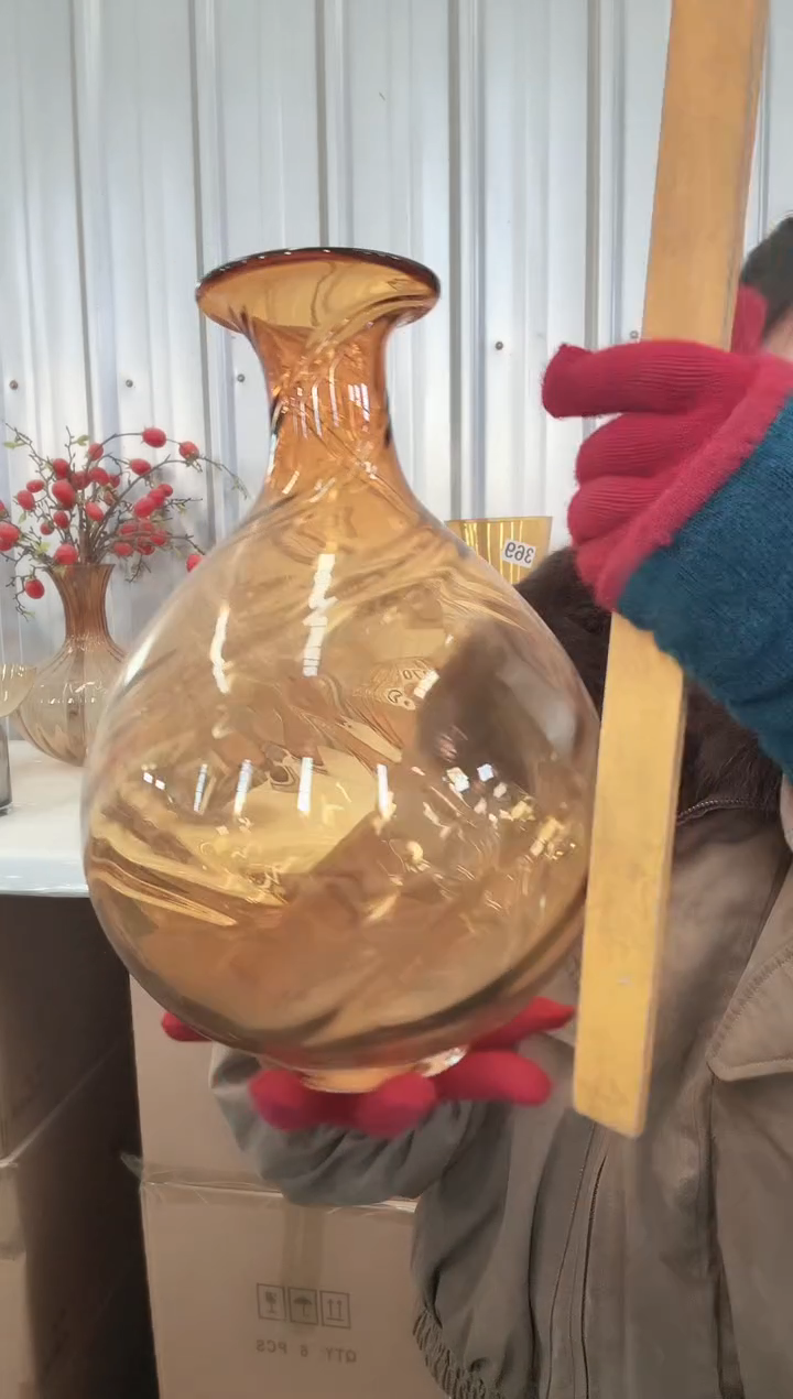 128直播玻璃花瓶