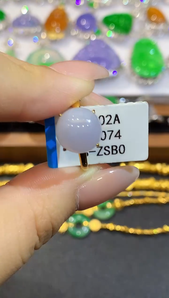 18K金镶嵌戒指翡翠L0074多样性发其一