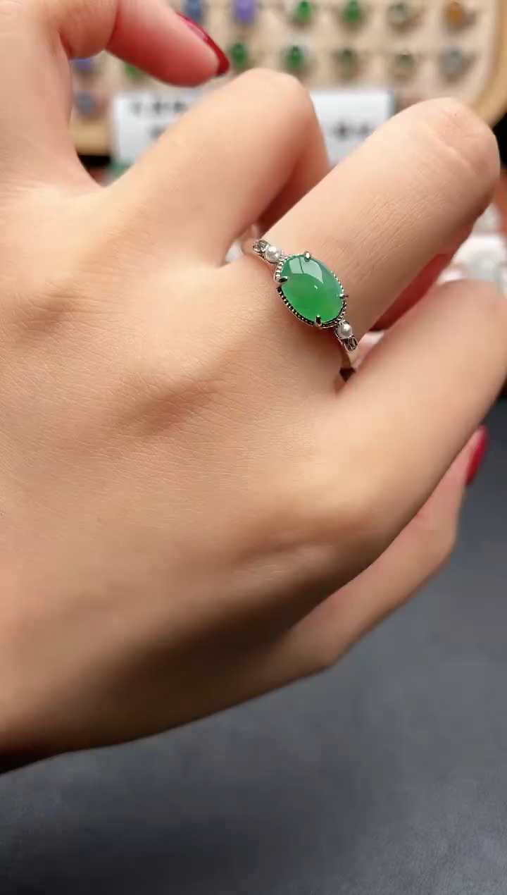 银S925镶嵌戒指翡翠一物一证一礼盒