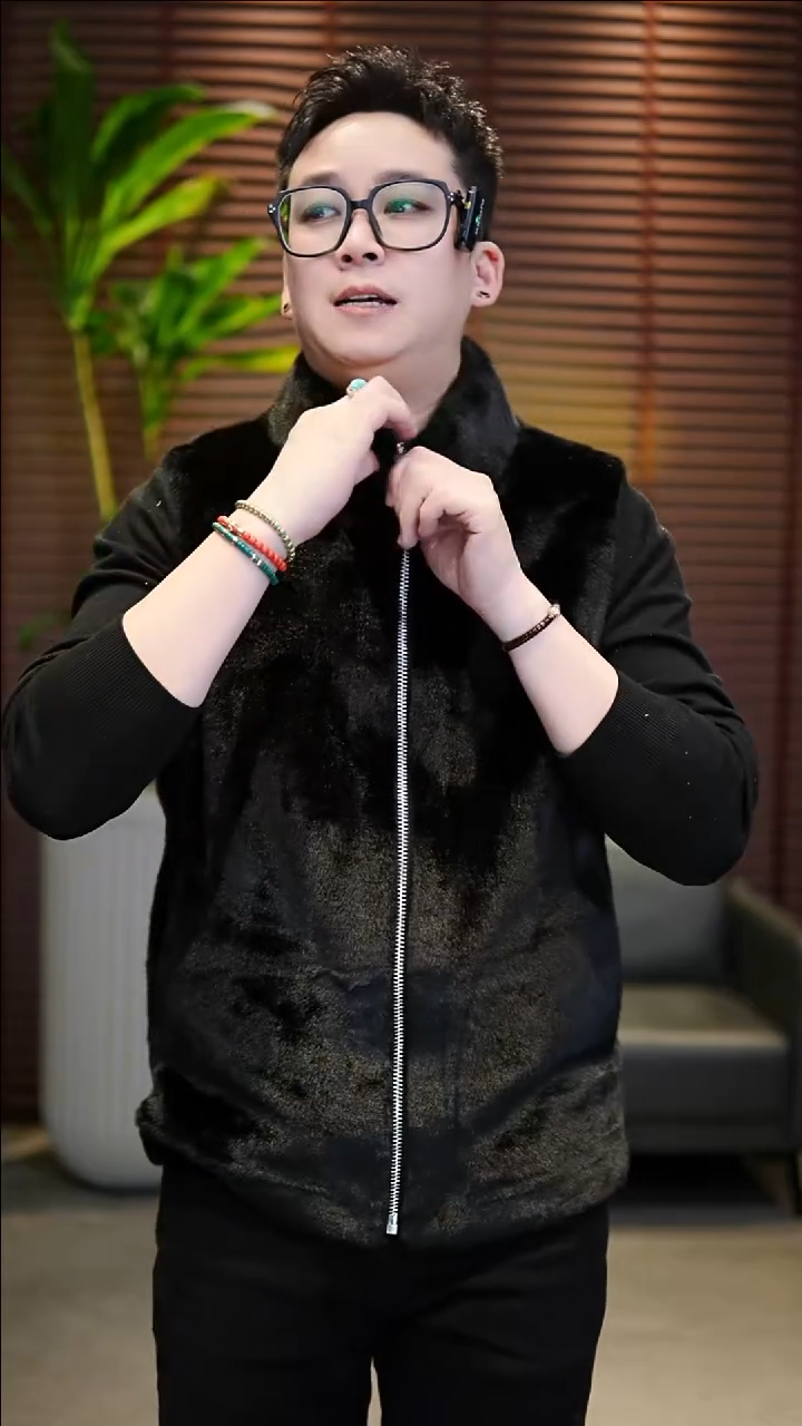 玉*蛋54码（135-155斤）双面穿马甲