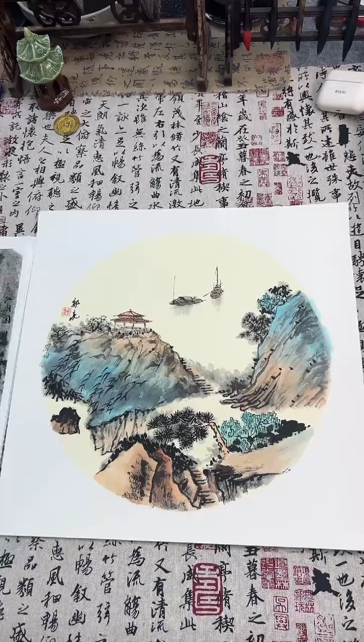 【闪购商品】国画50*50画家郭亮山水画已托裱