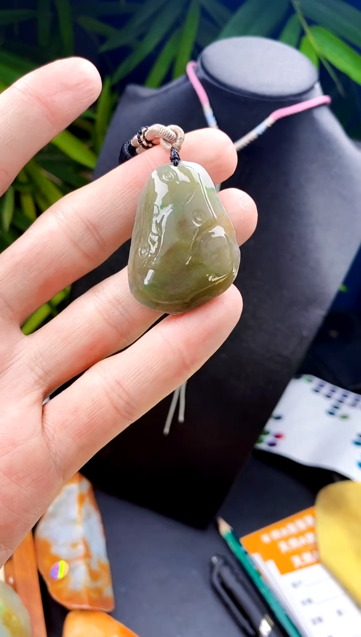 定制翡翠未镶嵌翡翠