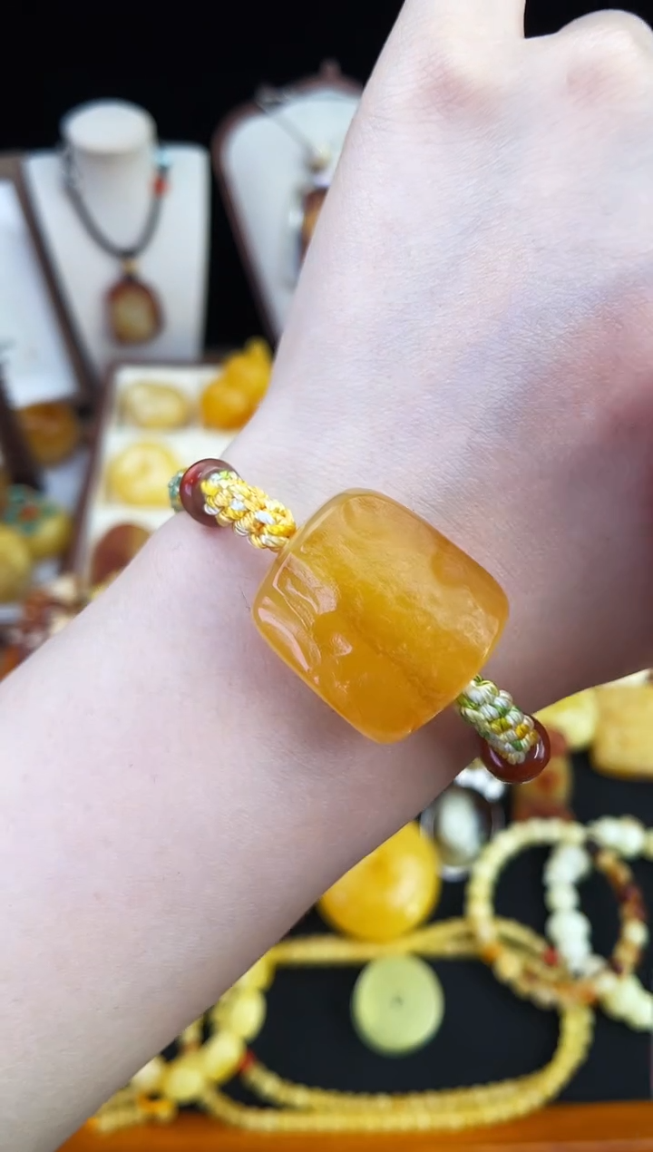 琥珀未镶嵌珠宝奇石柒月