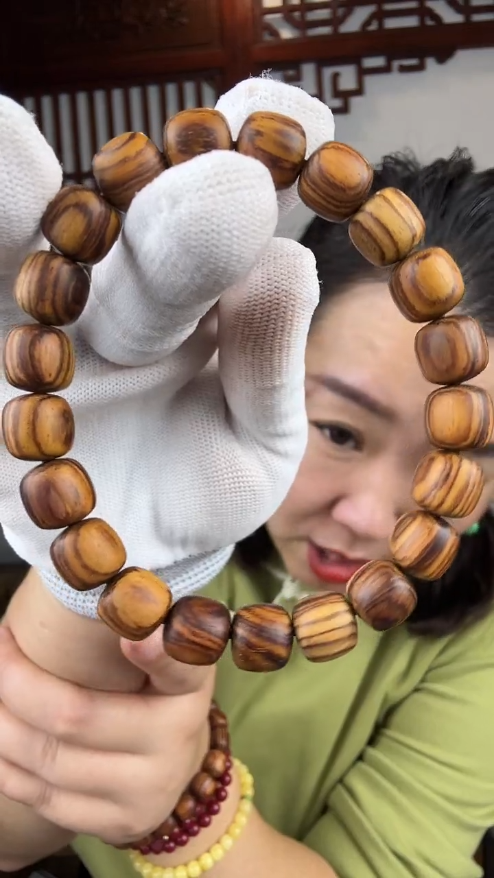 黄花梨/降香黄檀黄花梨卡1.0桶珠手串