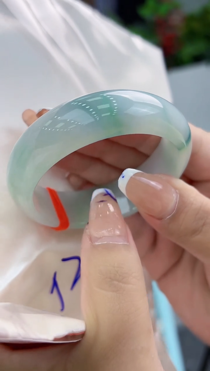 【闪购商品】翡翠手镯未镶嵌翡翠手镯