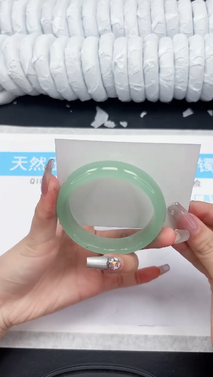 【闪购商品】石英质玉手镯未镶嵌781-54.5